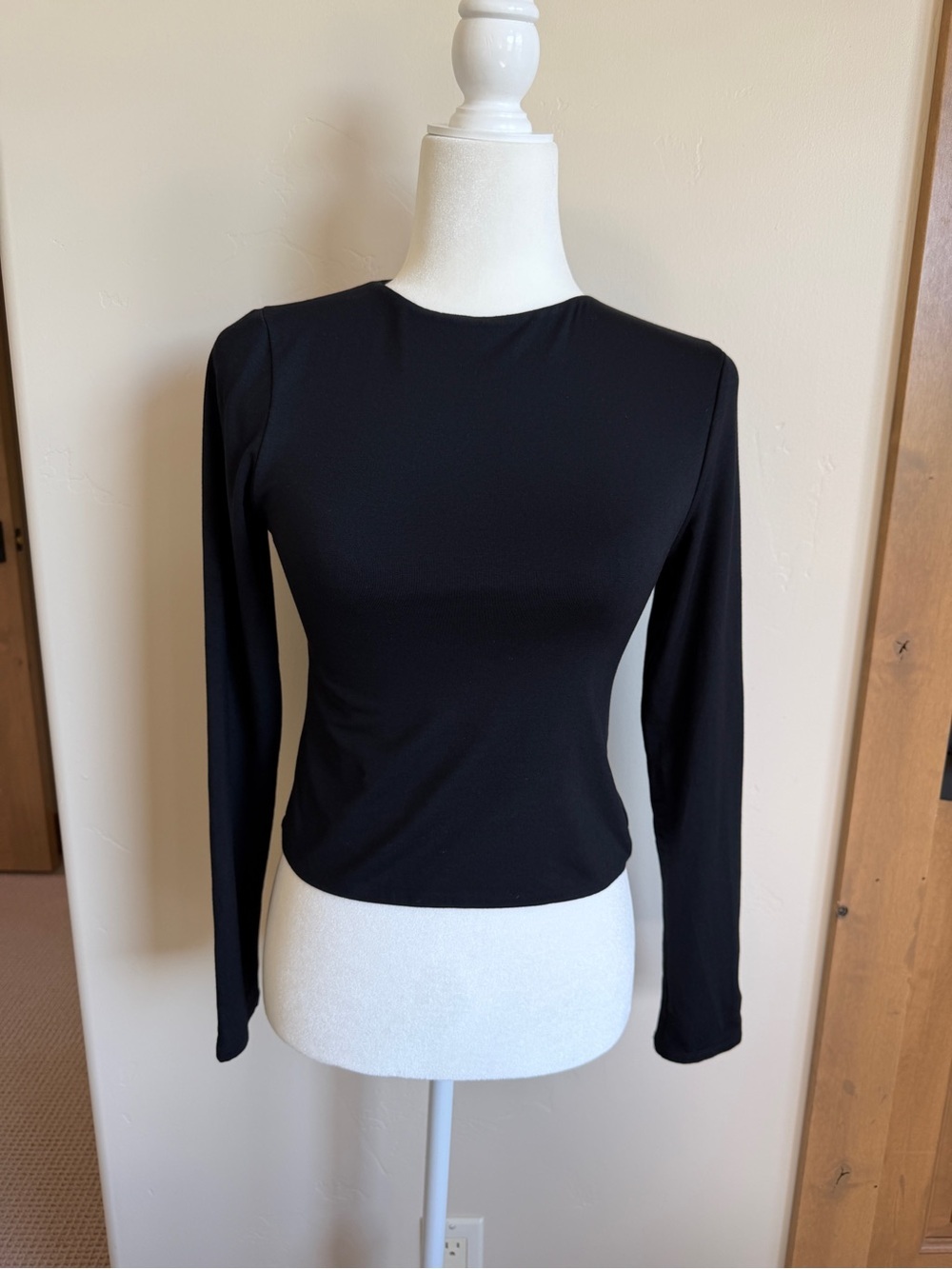 RE ONA Signature Long Sleeve Top | Black | Size M - Picture 2 of 4